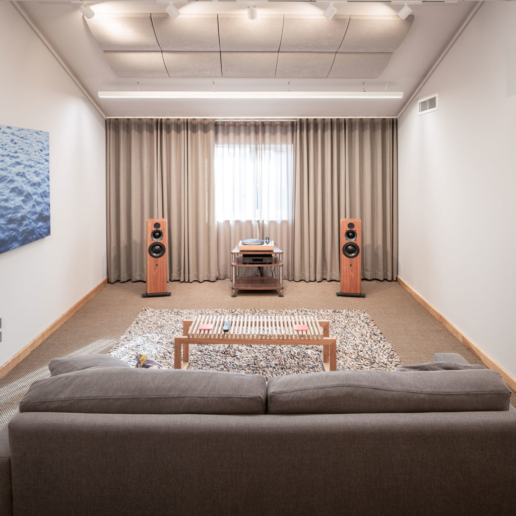 Hi-fi demonstration room