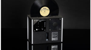 Record cleaning machine