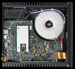 Uniti Atom internal
